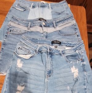 Judy Blue Distressed Blue Jeans Modern Casual Style 3 Pair Bundle Size 2XL